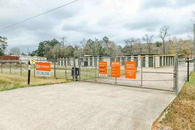 self storage units conroe