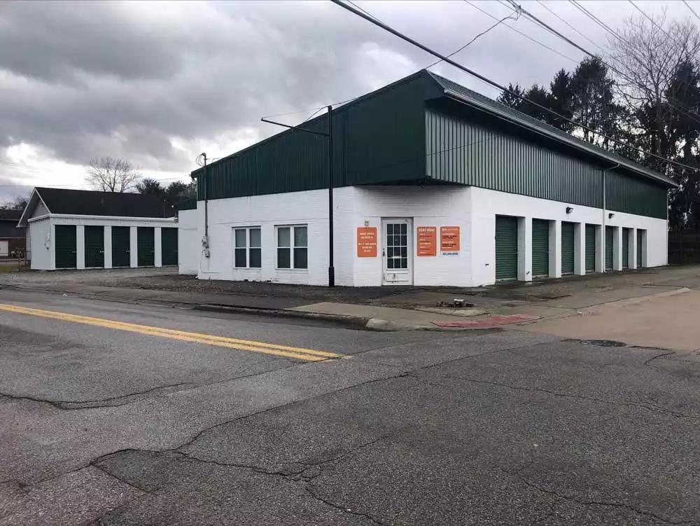 self storage units nitro